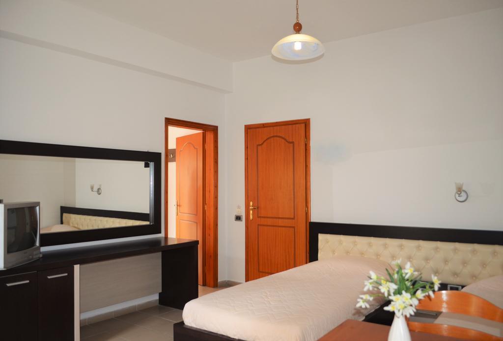 Jb Hotel Sarandë 外观 照片