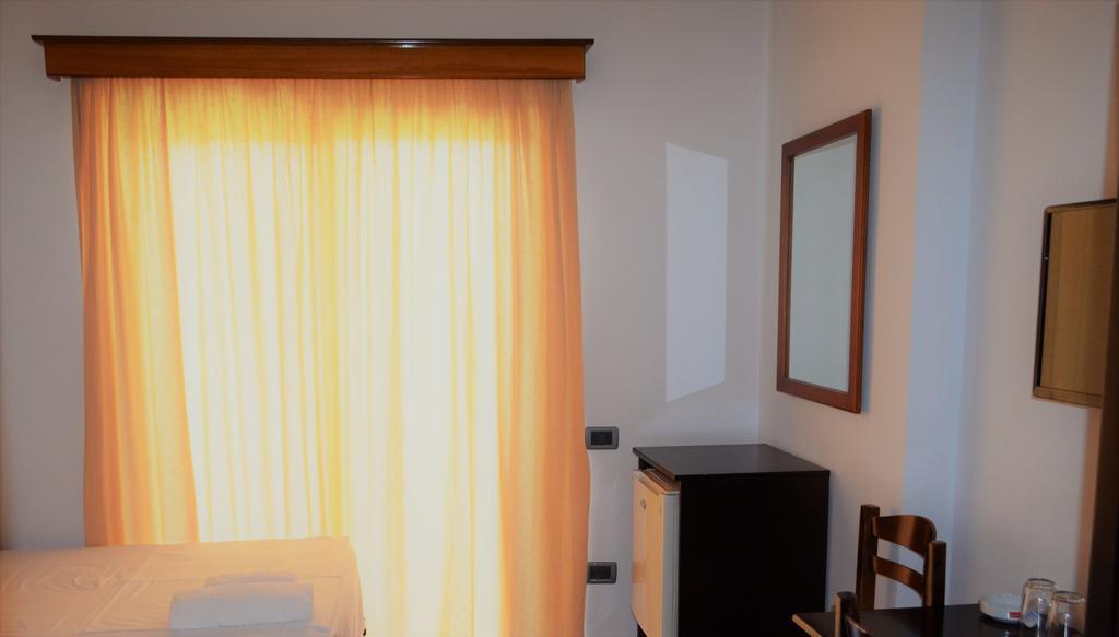 Jb Hotel Sarandë 外观 照片