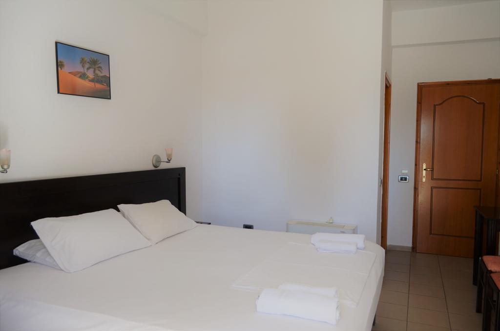 Jb Hotel Sarandë 外观 照片