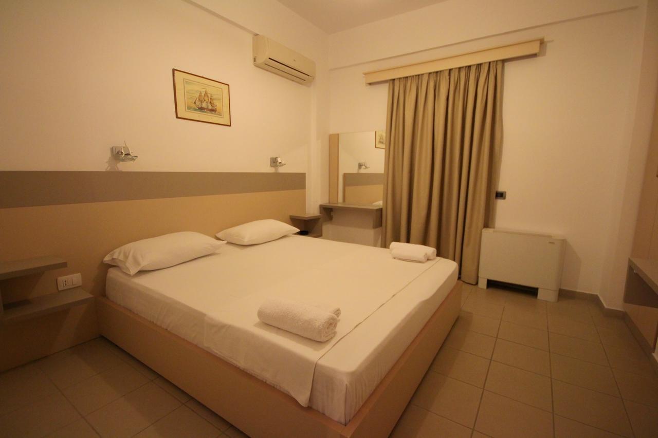 Jb Hotel Sarandë 外观 照片